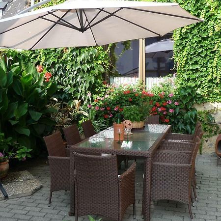 Gästehaus Kön Zeltingen-Rachtig Exterior foto